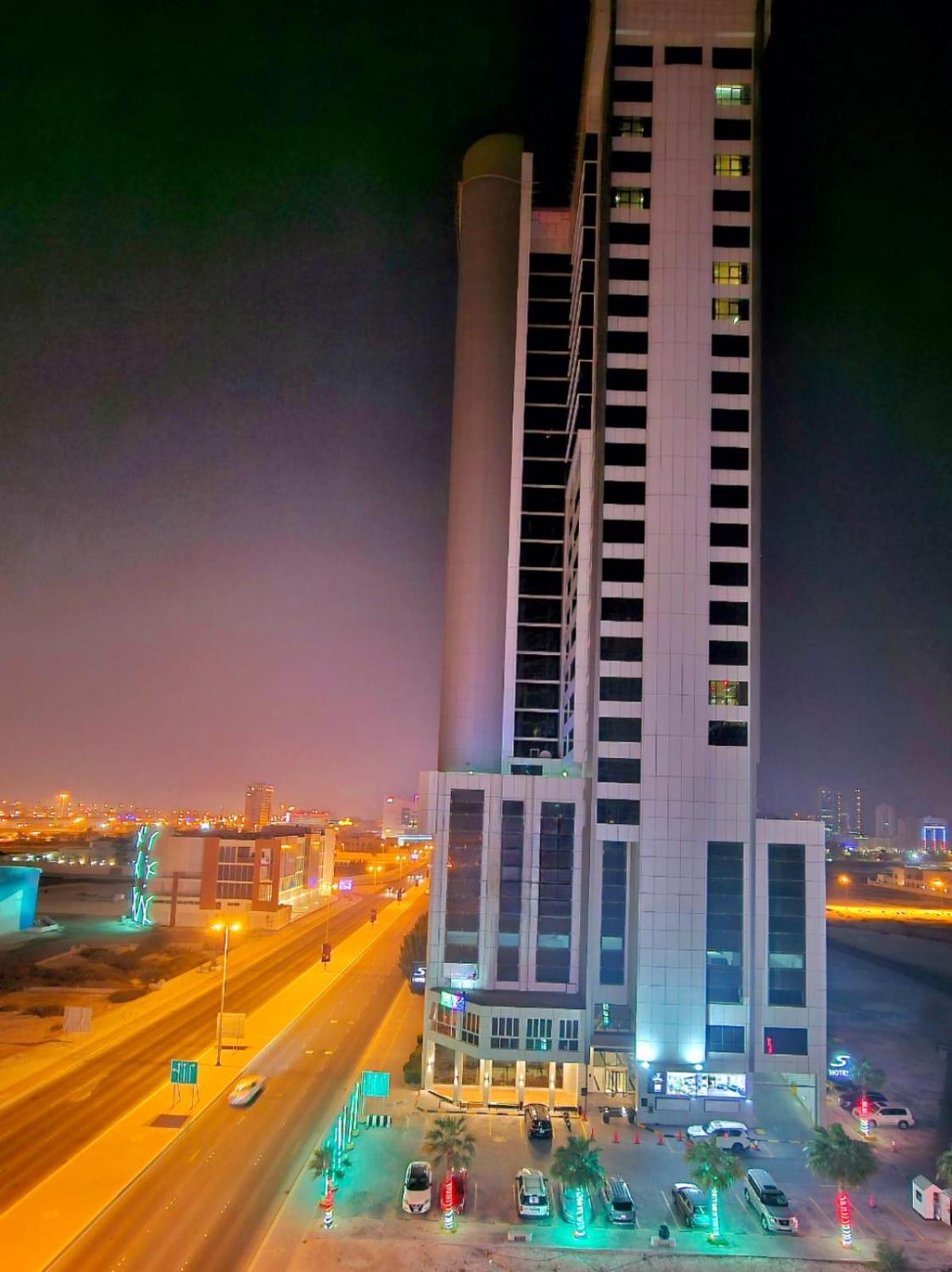 S Hotel Bahrain Manama Exterior photo